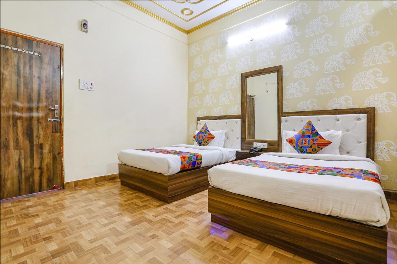 Fabhotel Shivam Palace Varanasi Exterior foto