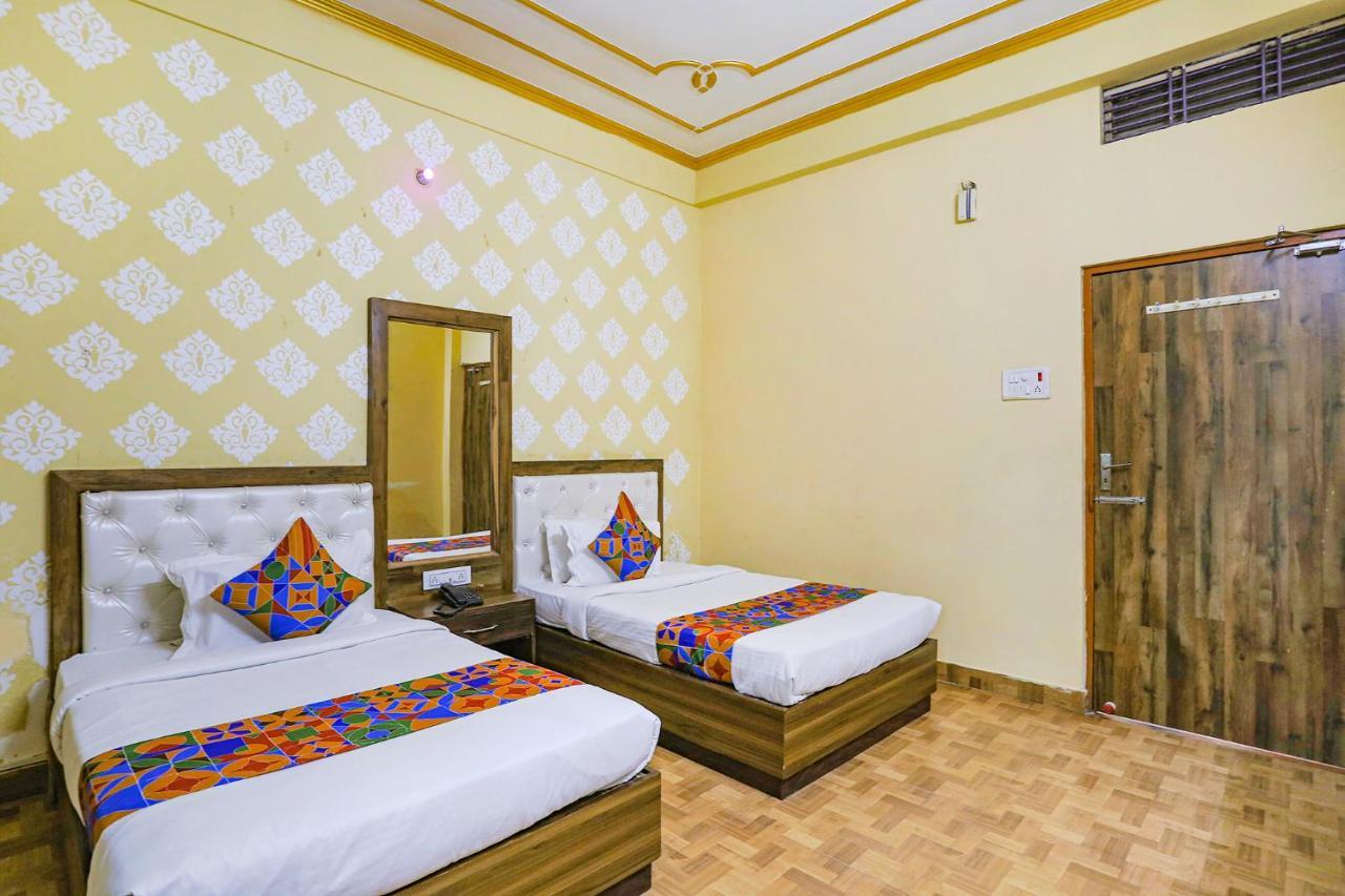 Fabhotel Shivam Palace Varanasi Exterior foto