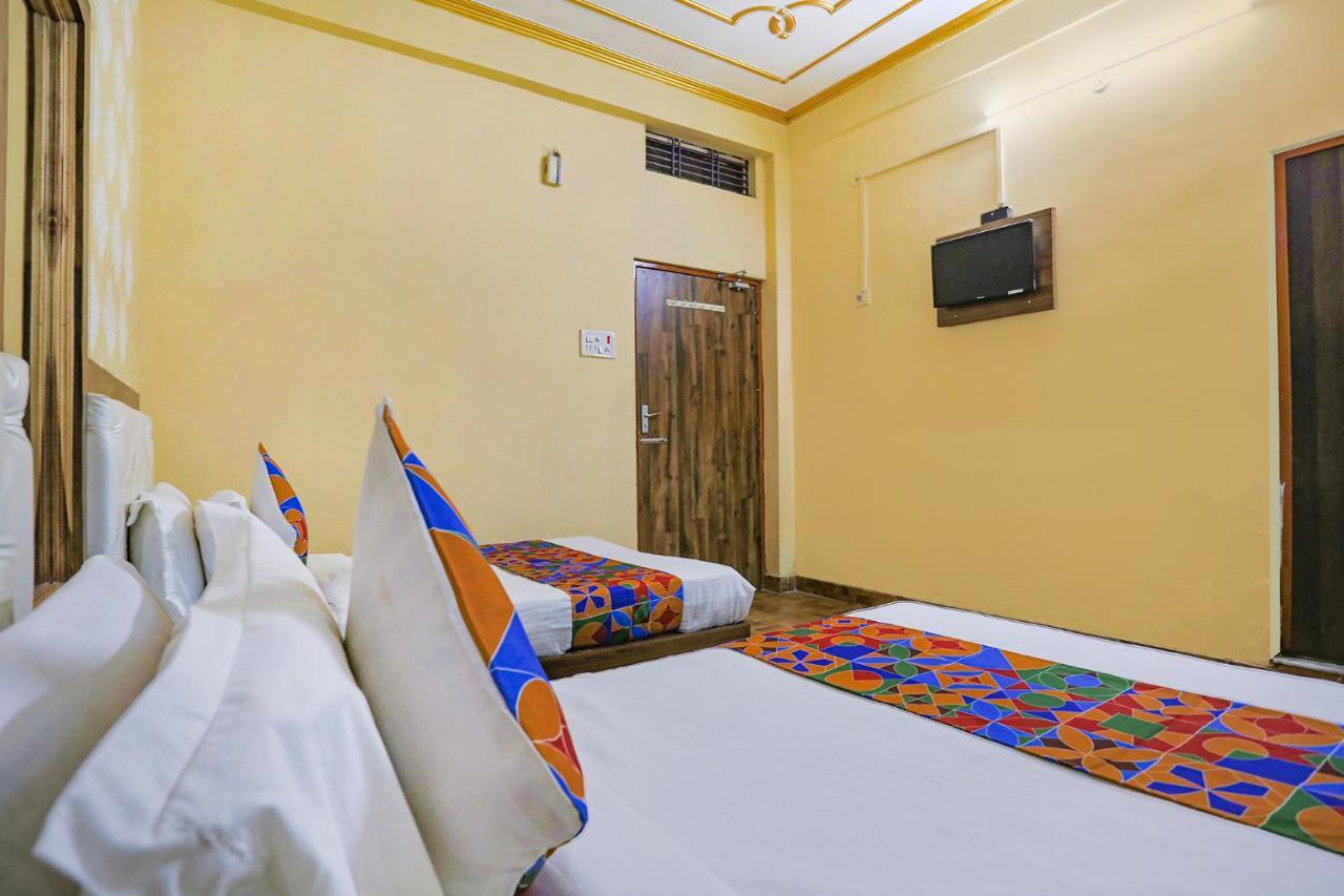 Fabhotel Shivam Palace Varanasi Exterior foto